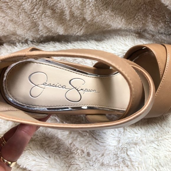 Jessica Simpson heels - Picture 4 of 5